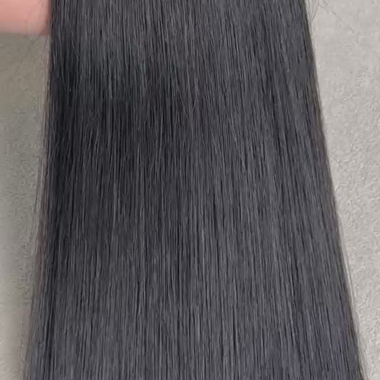 Keratin Bonds Anthracite Ghost ARIA HAIR – zbliżenie na gładką strukturę włosów