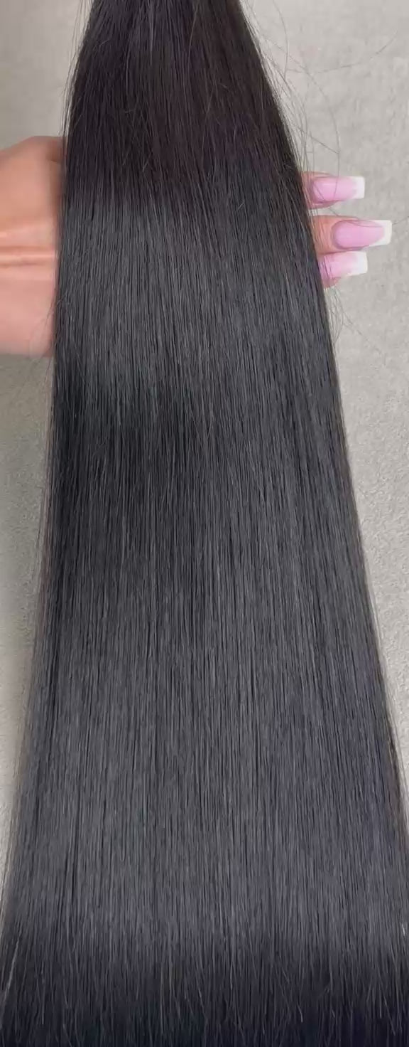Keratin Bonds Anthracite Ghost ARIA HAIR – zbliżenie na gładką strukturę włosów